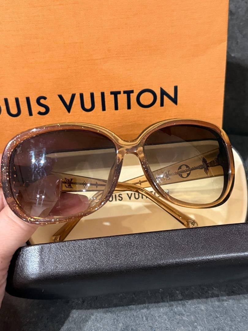 Louis Vuitton ブラウン サングラス ケース付き 正品保証