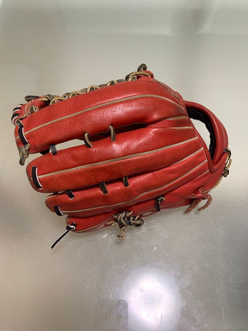 ハイゴールド　軟式外野用グローブ　一部紐交換済み