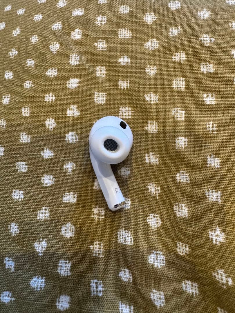 Apple AirPods Pro 第2世代　lightning 右耳　右側　右