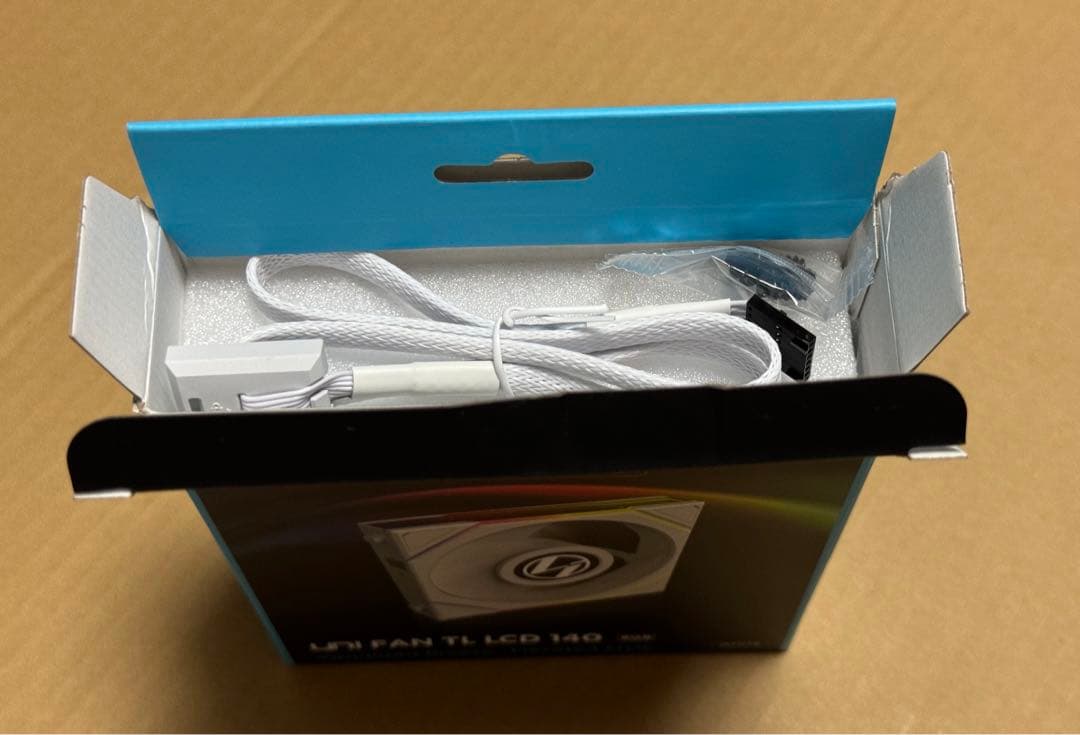 Lian Li UNI FAN TL LCDホワイト 8個+ファンコントローラー