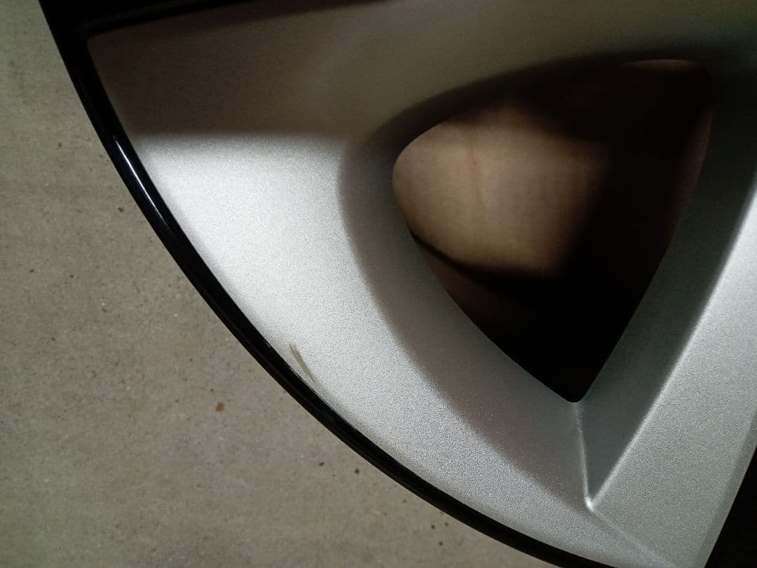 ５０系プリウス純正ホイール