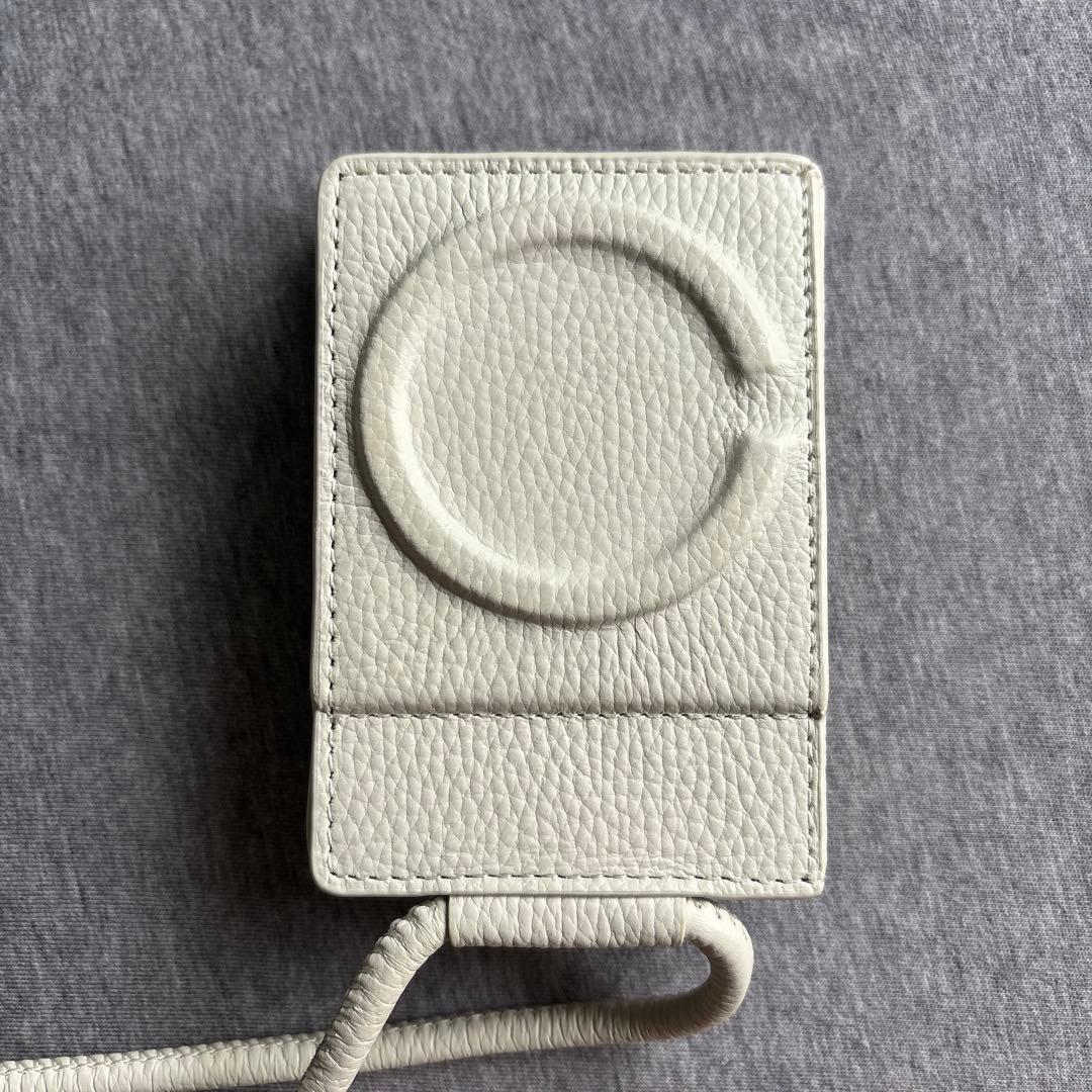 obji.studio ホワイト iPhone用ケース ストラップ付き