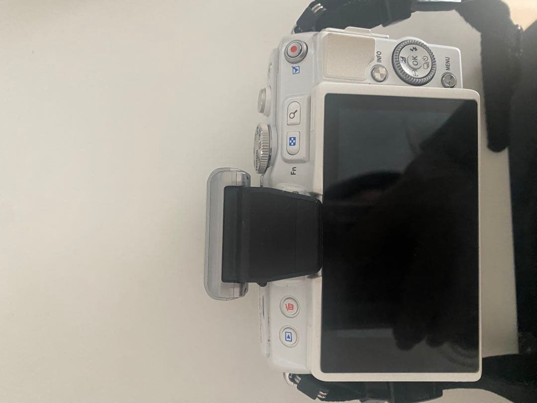 OLYMPUS PEN ホワイト