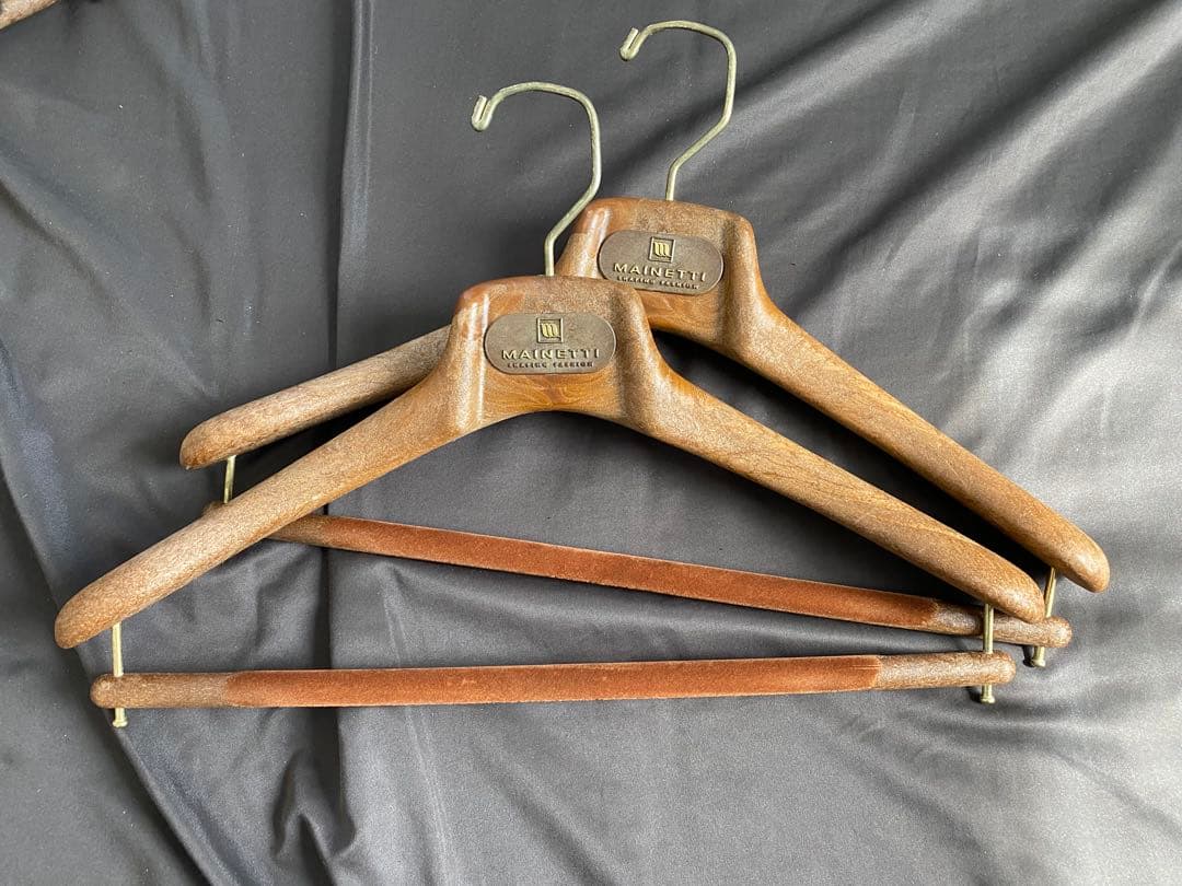 最終　マイネッティ　木製スーツ用ハンガー 11本セット