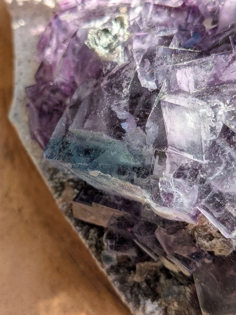 フローライトバイカラー　パイライト　カルサイト共生原石