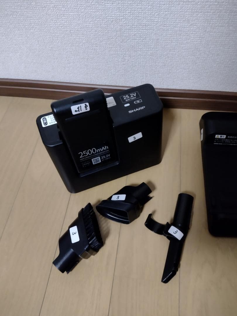 シャープ★掃除機★EC-SR8-B★2023年製★バッテリー新品と同等★3