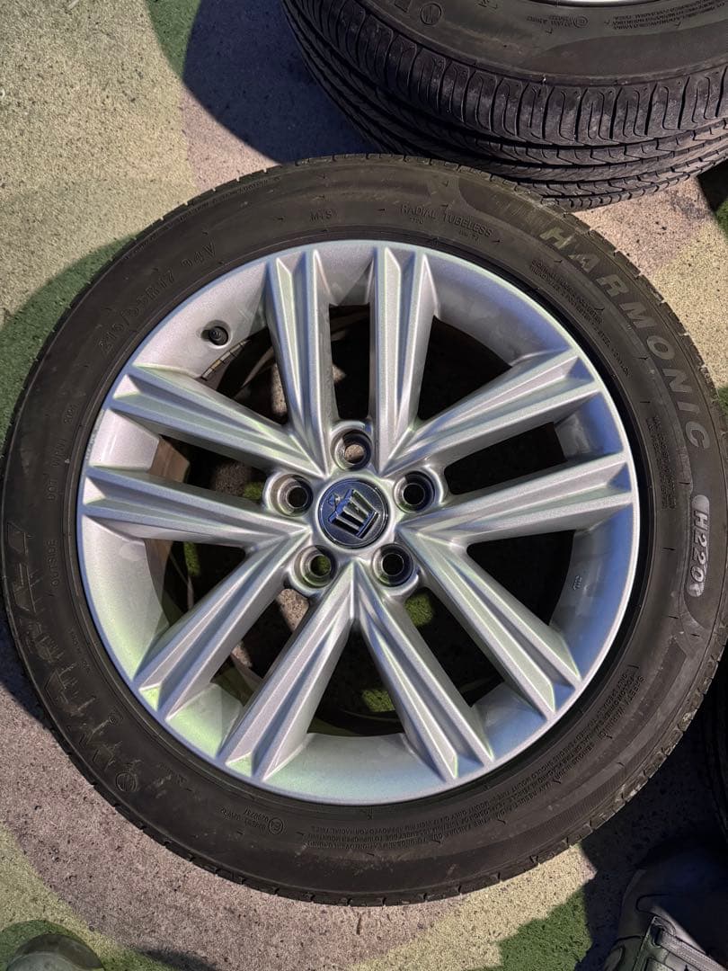 210系クラウン純正ホイール17インチ HARMONIC タイヤ・ホイールセット