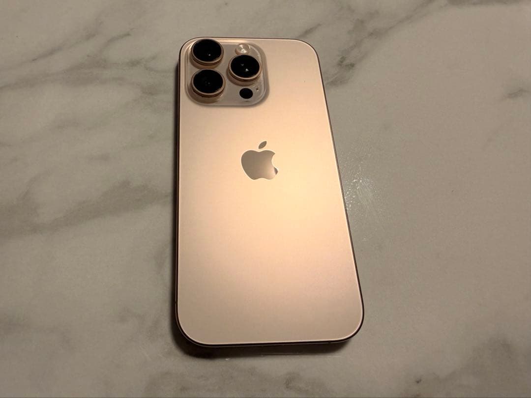 美品iPhone 16 Pro本体 256GB デザートチタニウム