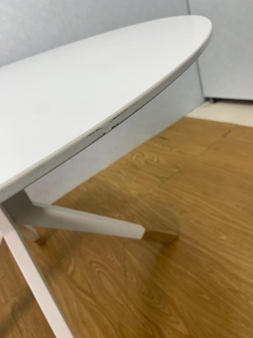 K★179 ボーコンセプト ラウンドテーブル ビルン