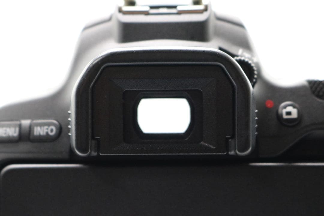 美品　【Canon EOS Kiss X9 ダブルレンズセット】 安心保証あり