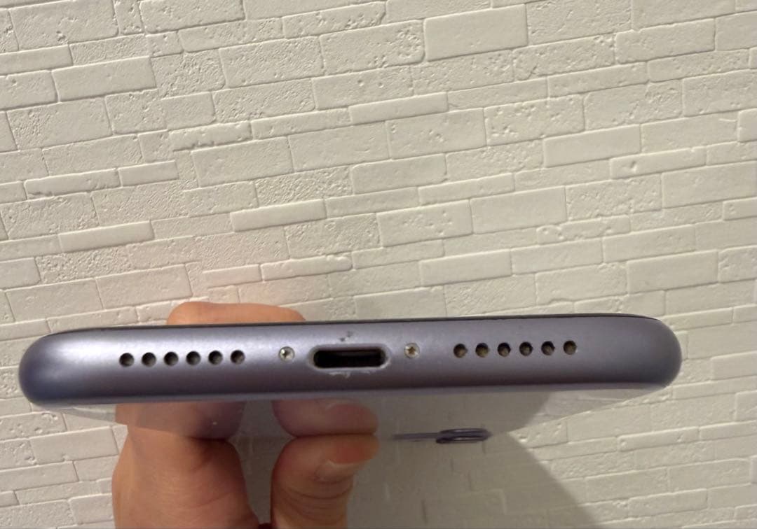 iPhone11 パープル　128G バッテリー77% sim解除済