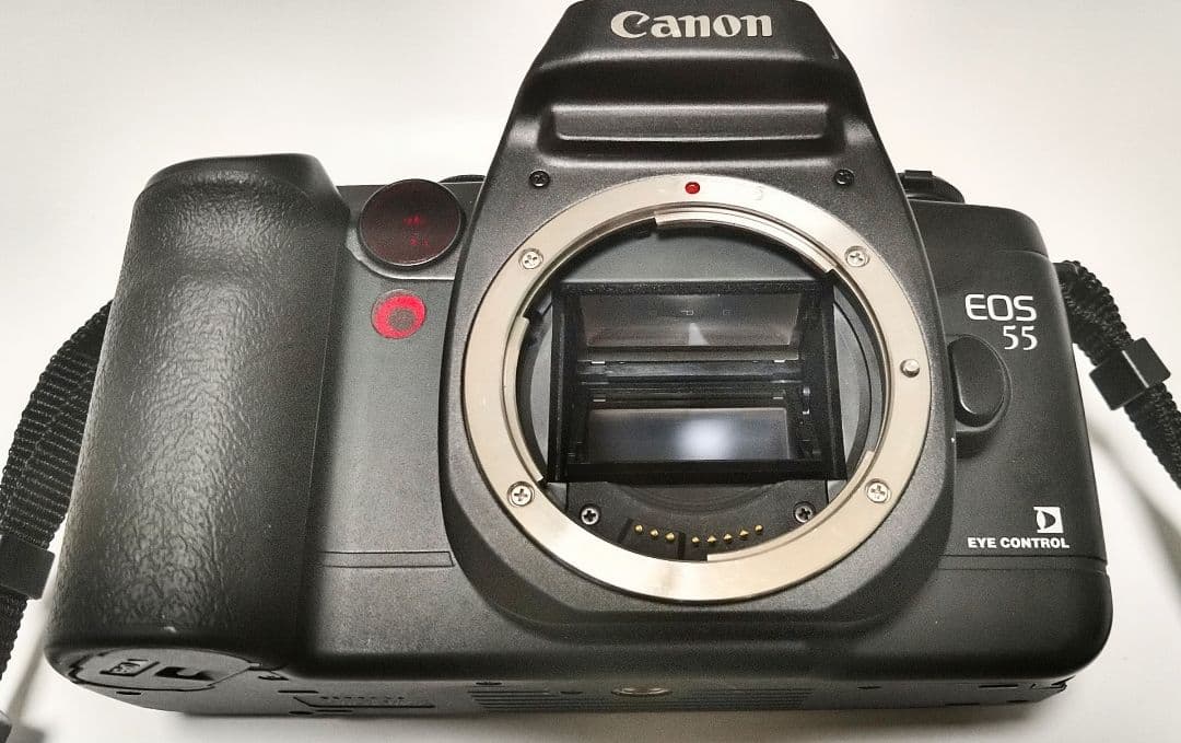 キャノン EOS 55 +シグマ28-200mm.F/3.5-5.6