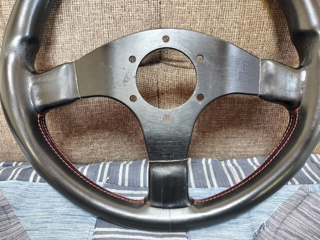 MOMO CORSE ステアリング