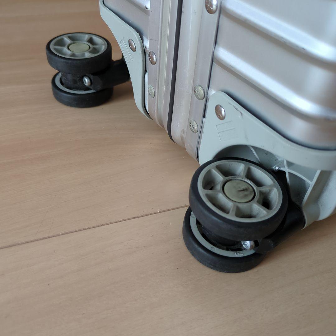 四輪 Cabin S (Flight) 33L RIMOWA Classic