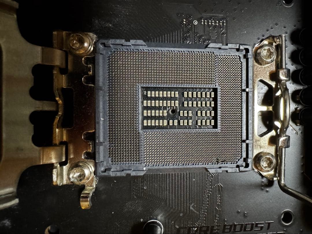 MPG Z690 CARBON WIFI DDR5 マザーボード（ジャンク）