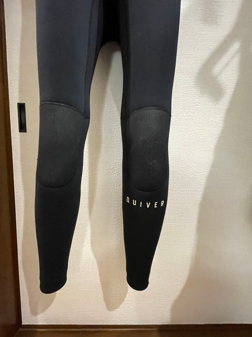 QUIVER (クイバーウエットスーツ) 3ミリフルスーツ　axxe