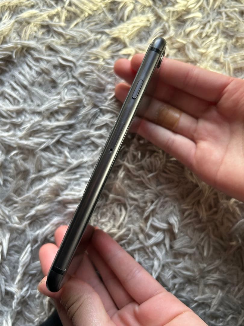 iPhone 8 スペースグレイ