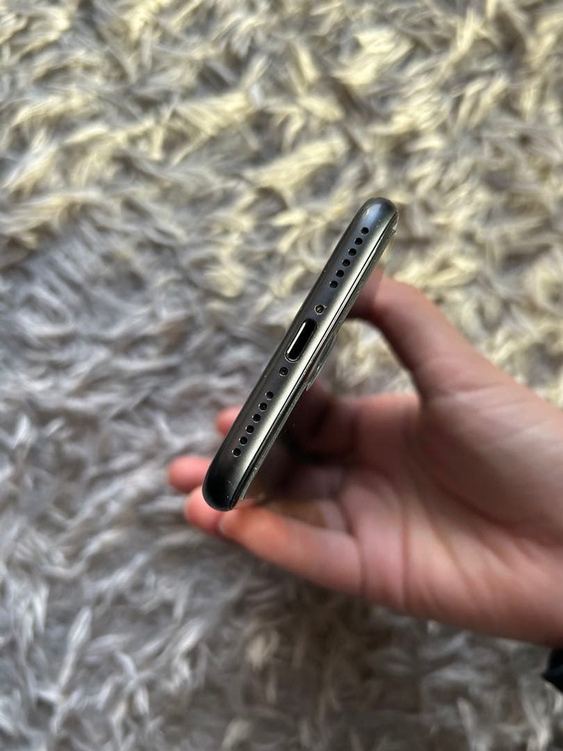 iPhone 8 スペースグレイ