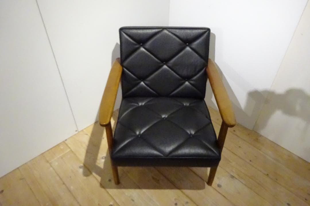 カリモク　WS1120BW　1Pソファ　アームチェア （黒・レザー)　B　美品