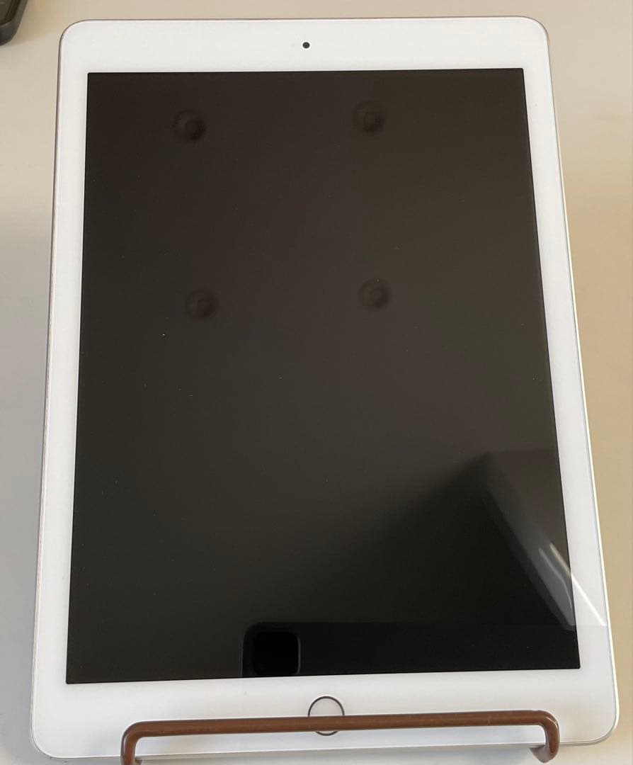 Apple iPad (第6世代) 32GB シルバー