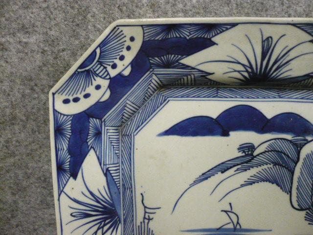 伊万里 線描き 海辺風景 染付 角皿 [B31385]