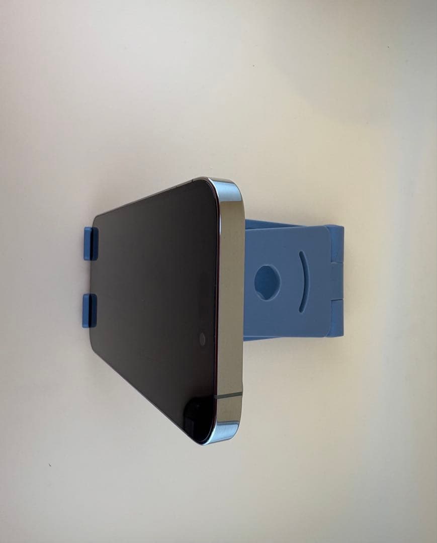 iPhone 14 Pro ゴールド128GBバッテリー100%美品。