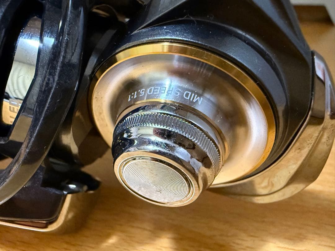 新春特価　DAIWA 20 ルビアス　2500Sスピニングリール