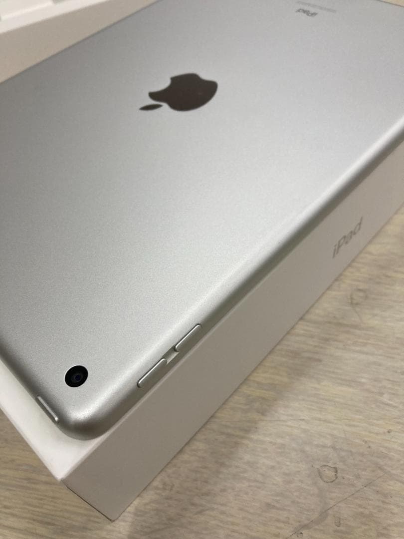 iPad 第8世代 128GB Wi-Fi 元箱バッテリー99％ A2270