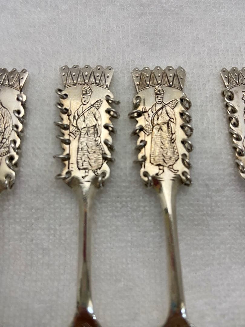 スウェーデン製 ハンドメイド シルバー スプーン 6本セット（2セット×3絵柄）