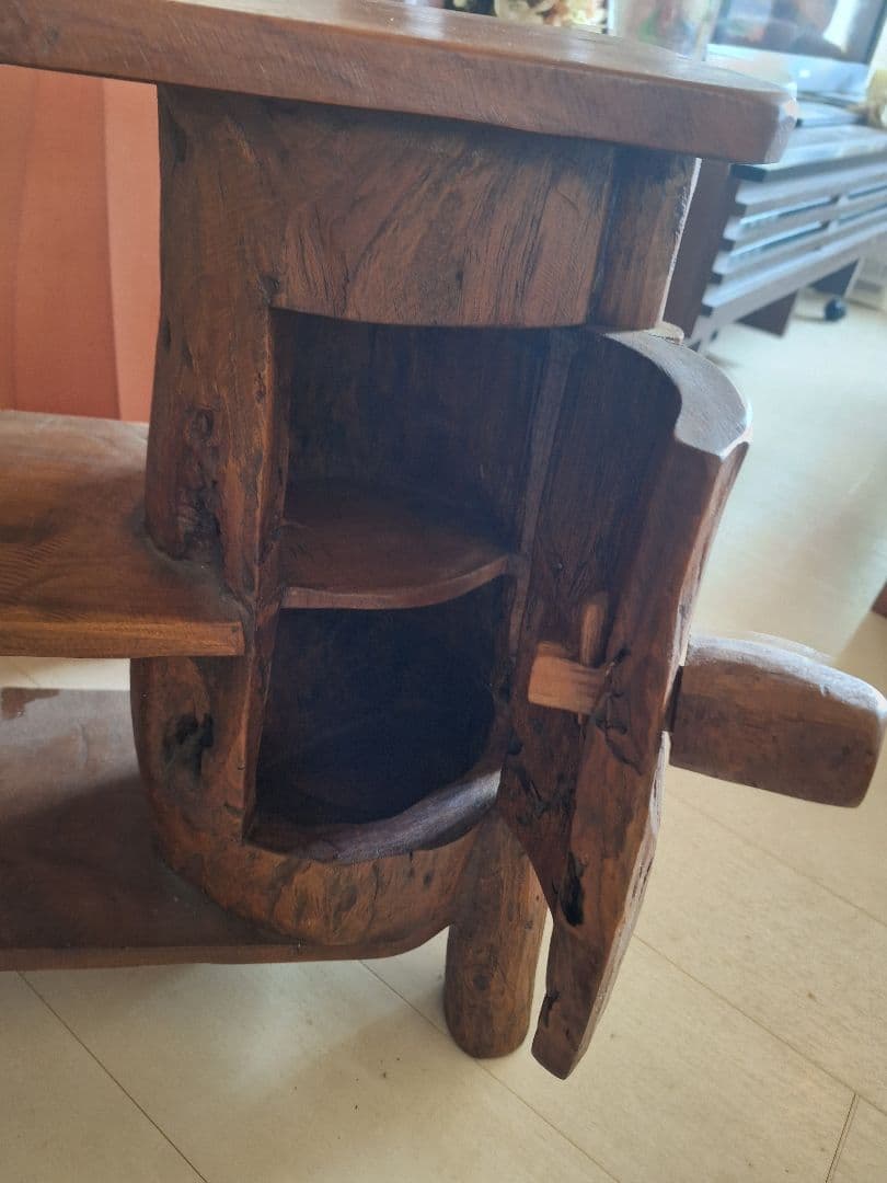 ★アジアン家具　ユニークデザイン 収納付き★