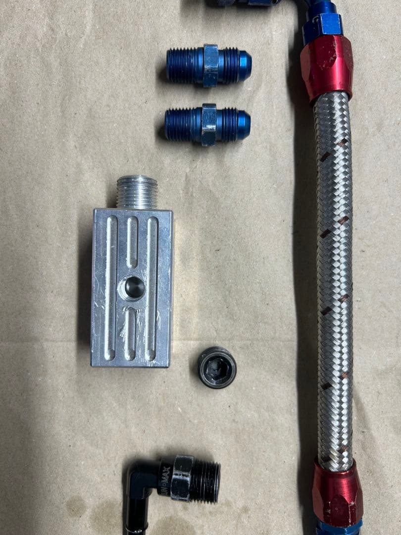 Holley燃料レギュレーター&デリバリーブロックセット