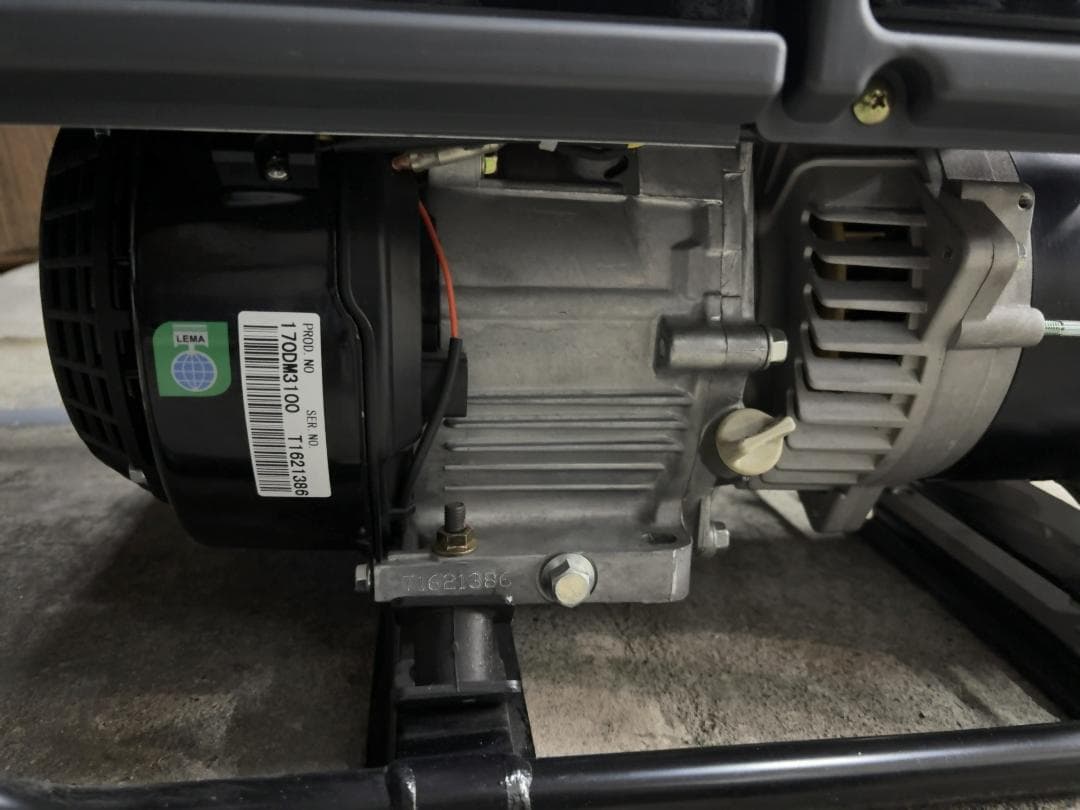 送料無料　美品　　新ダイワ　やまびこ EGR2400 ガソリン発電機　11c06