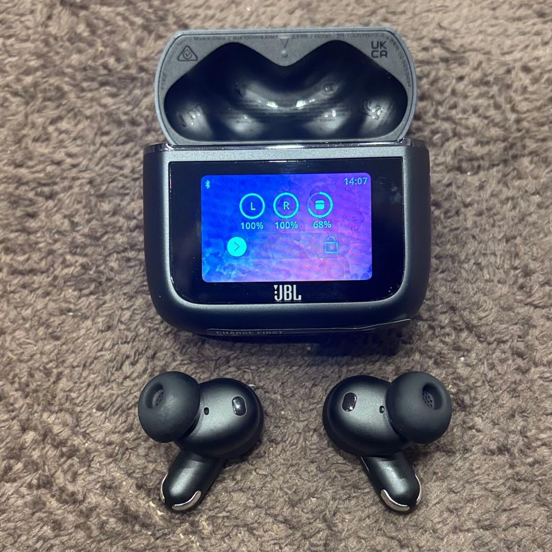 【中古品】JBL TOUR PRO3 シリコンケース付き