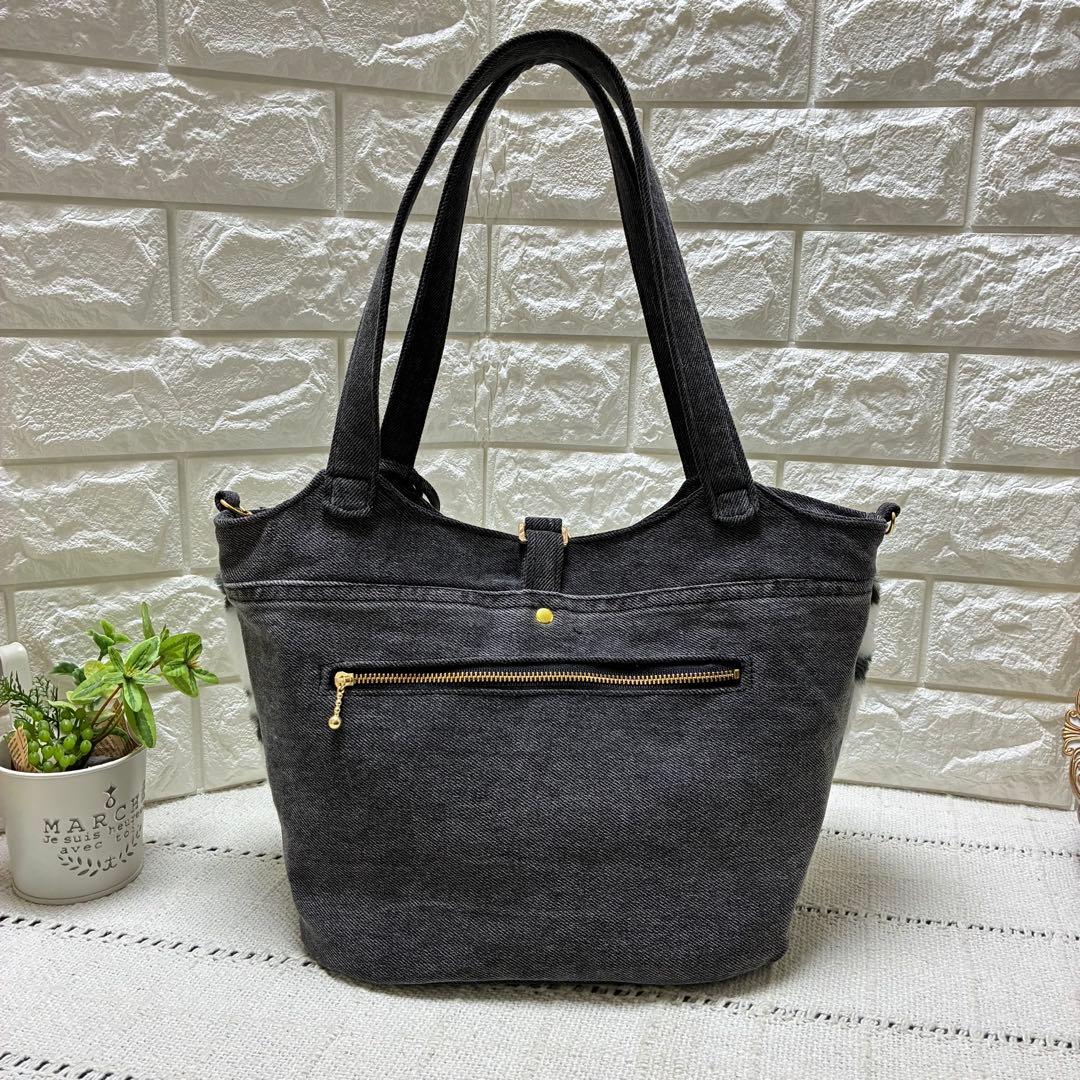 デニムリメイク　ハートのキーロック付きキューブバック　ダルメシアン柄ファー底横長