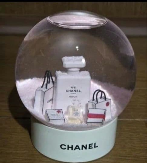 CHANEL ■スノードーム■美品商品 ■インテリア ■置物シャネル■ミニバック