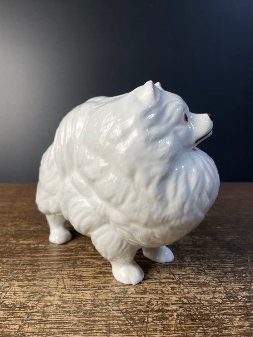 有田焼 伊平作 犬 白磁オブジェ 置き物 玄関 ポメラニアン