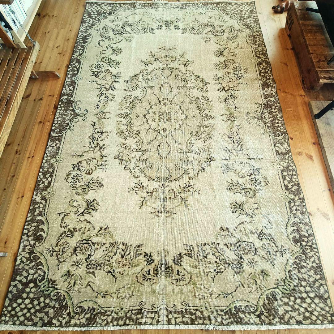 【1970s】超大判! トルコ製ヴィンテージラグ オーバーダイ　トライバルラグ