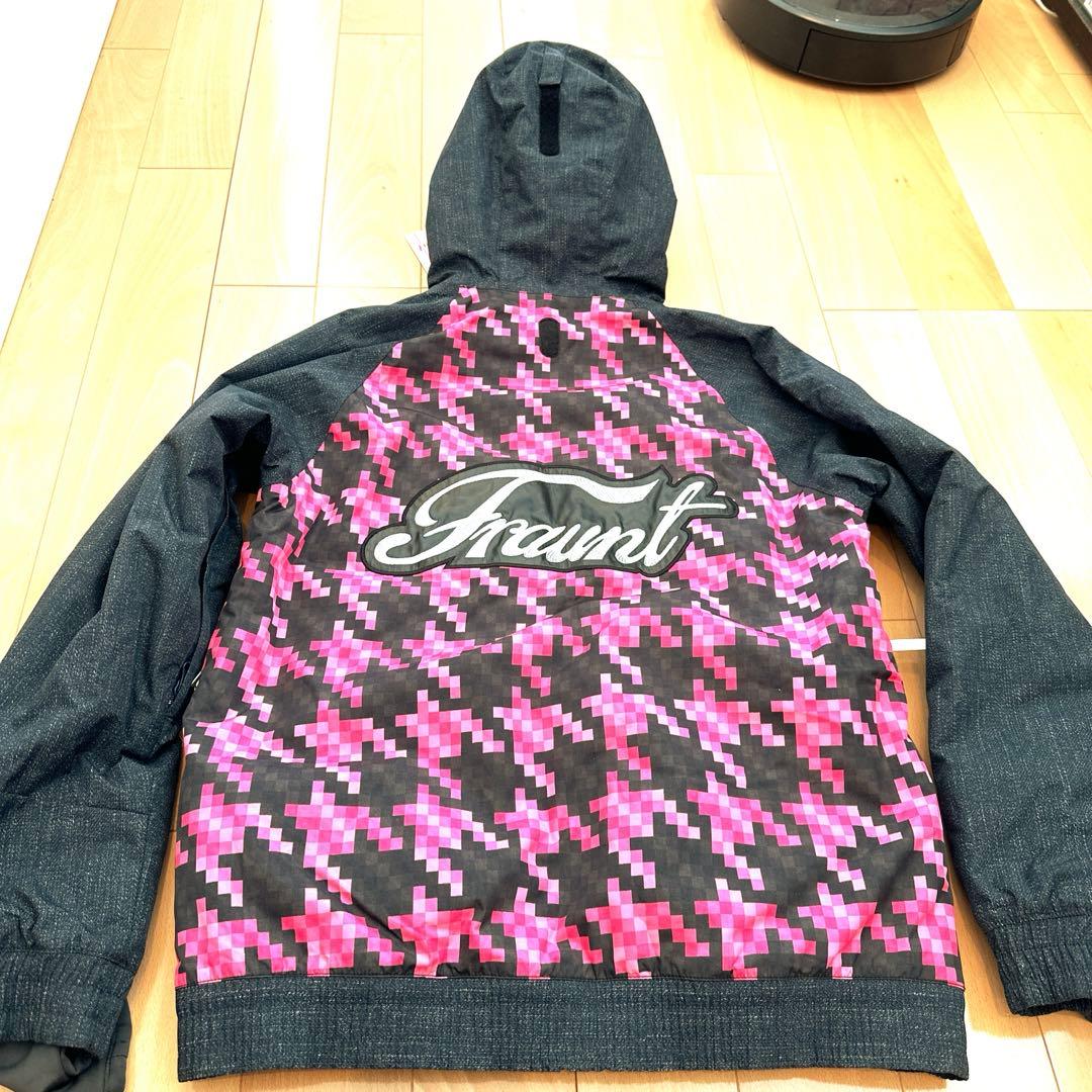 新品未使用　高級flaunt フラウント女の子 スノーボードウェア
