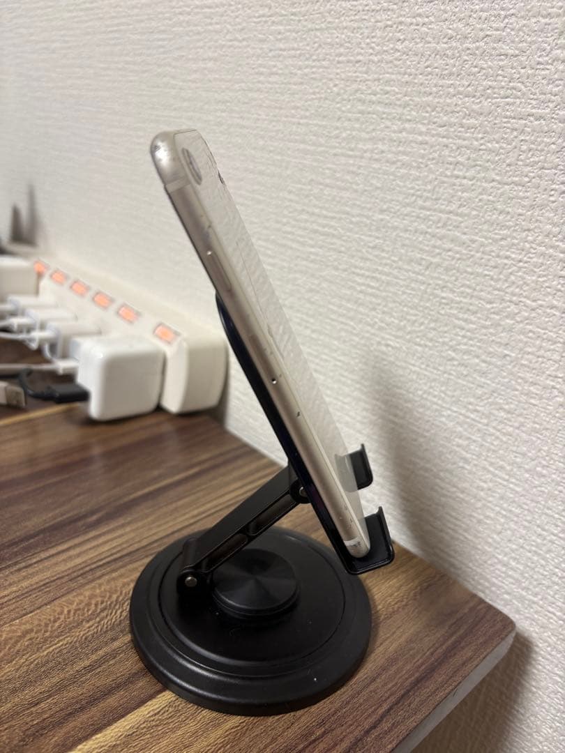 【格安！】【即日発送！】 iPhoneSE3 64GB ホワイト