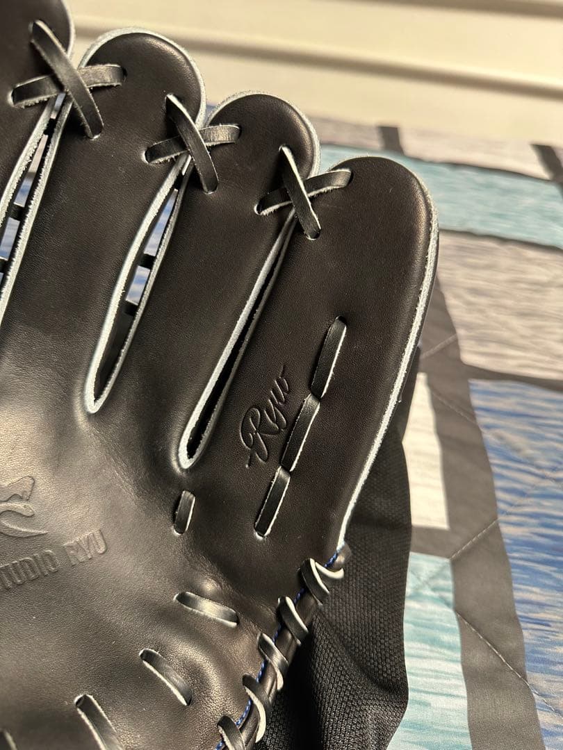 RYU限定グローブ　右投げ用