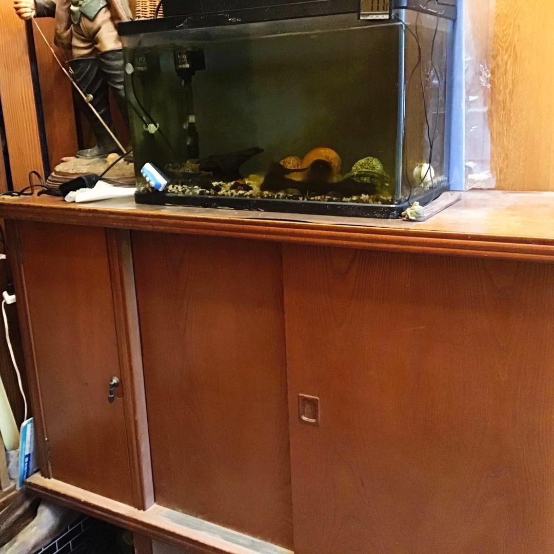 玄関台　　棚　キャビネット　レトロな雰囲気の家具　値下げ☆送料込みです☆近日削除