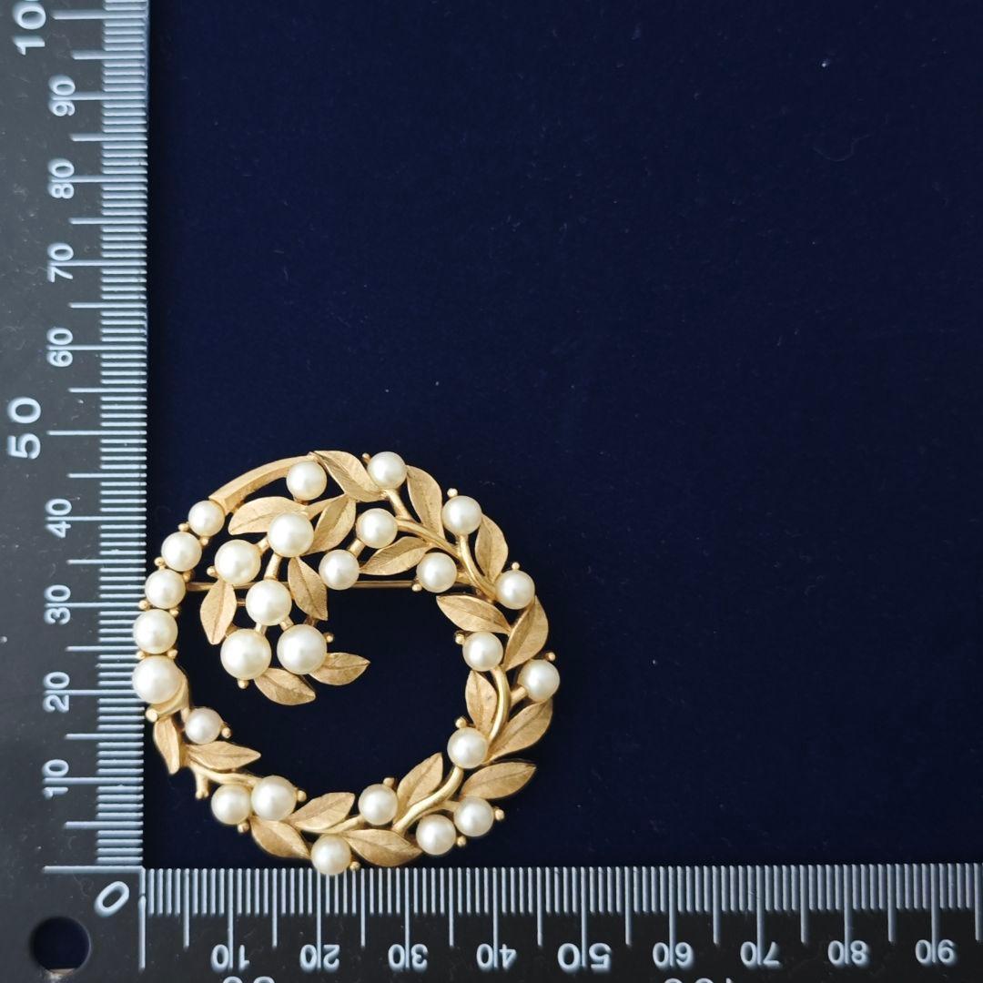 ヴィンテージtrifari パール＆リーフ　リースブローチ　crownトリファリ