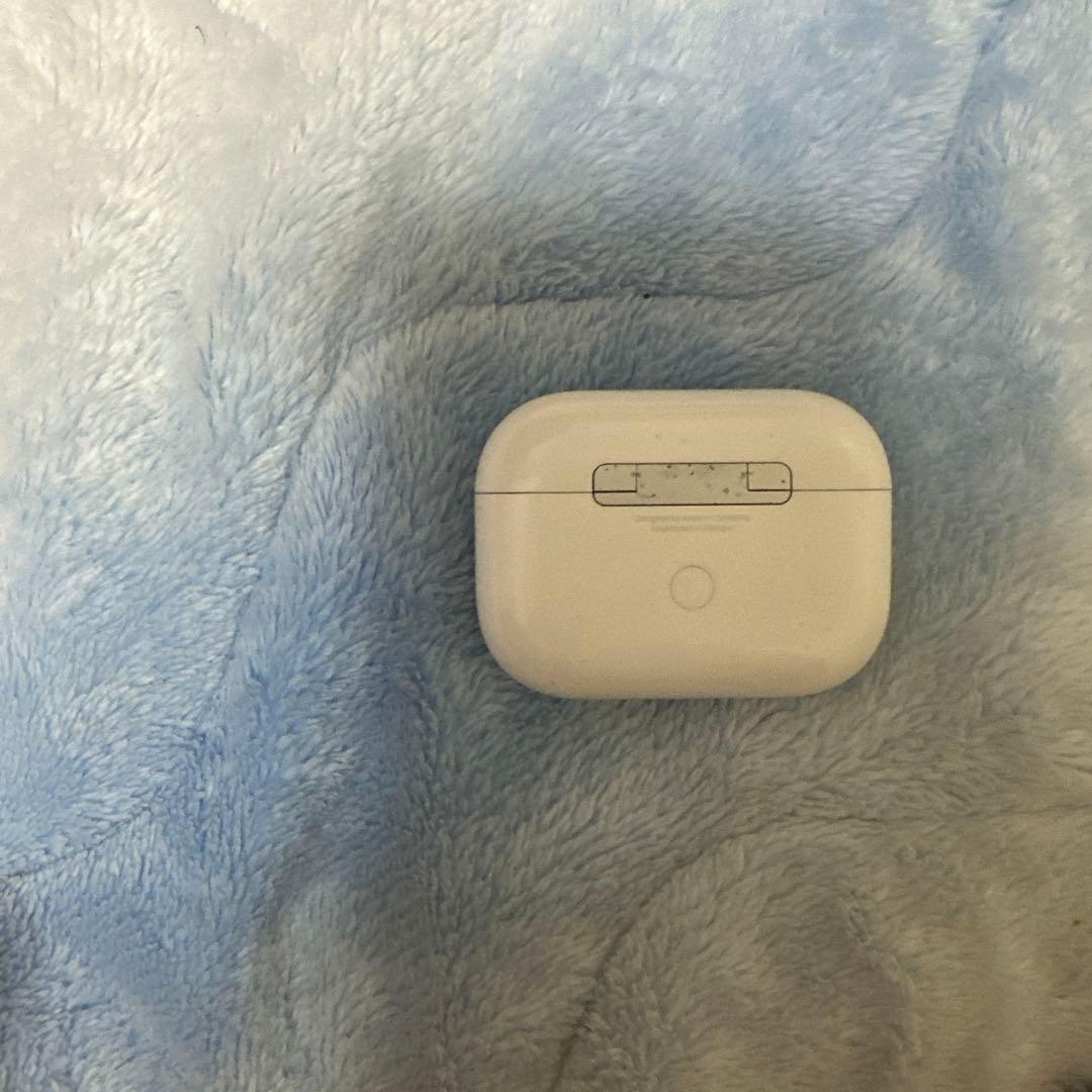 イヤホンケース ホワイト ライトニング充電左耳付き