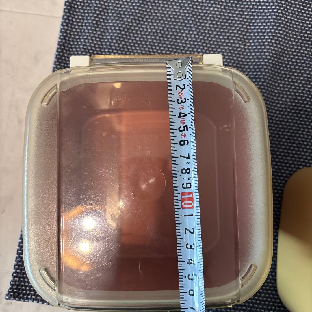 タッパーウェア　プラスチック製保存容器 2個セット　ケース