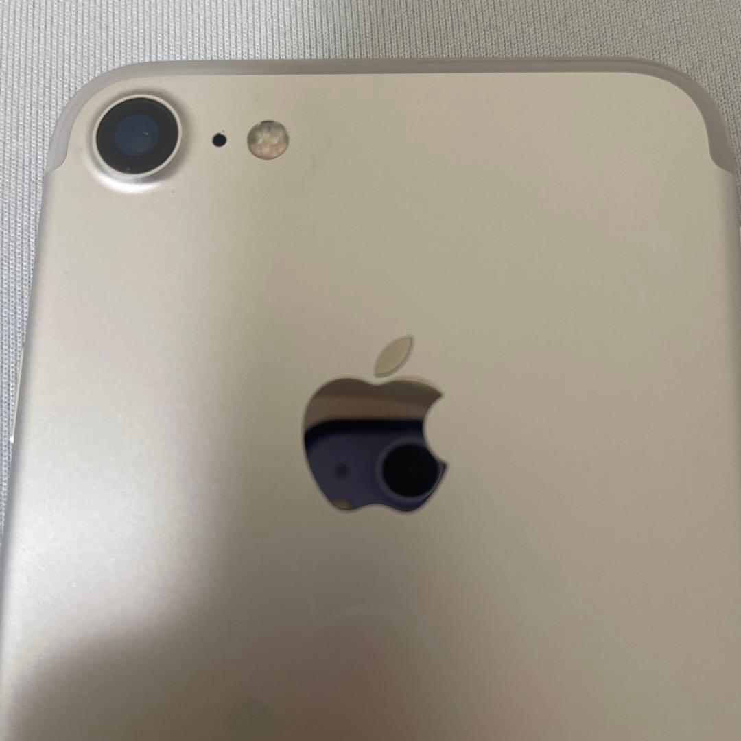 Apple iPhone 7 シルバー 本体 ジャンク品