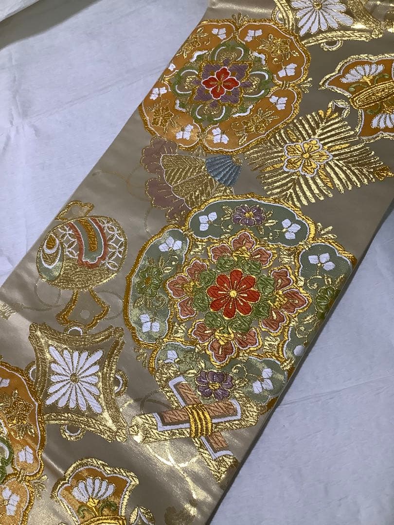 正絹袋帯　村山織物謹製　正倉院宝尽し花文　証紙付き① ( 訪問着、留袖、色無地)