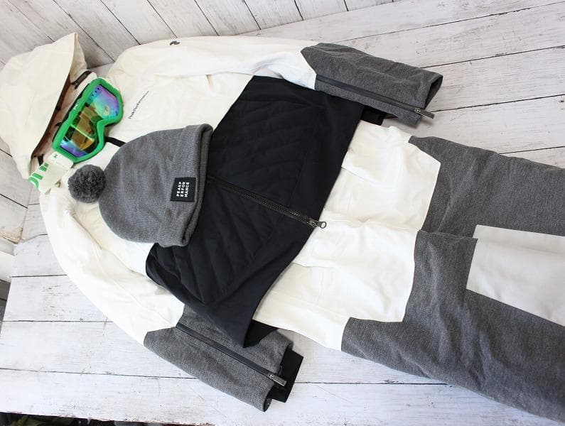 ピークパフォーマンス VELAERO スキーウェア上下セット 日本サイズM