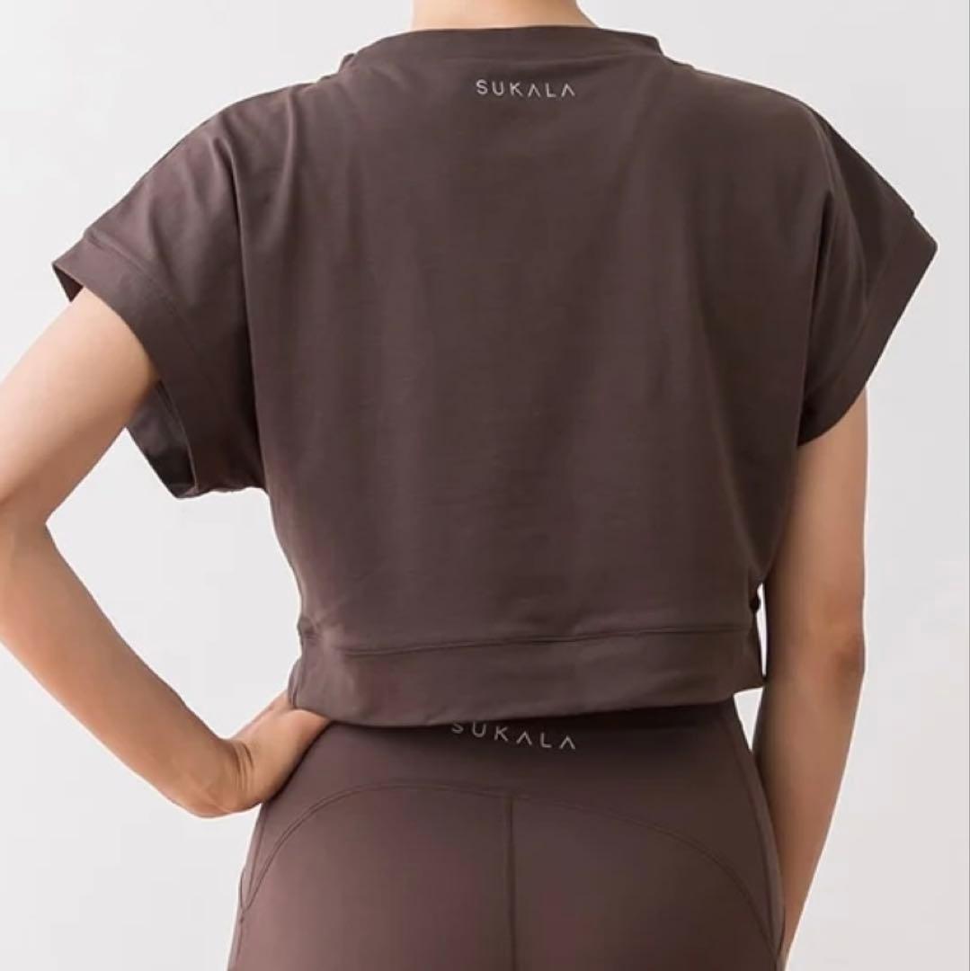 新品♡ 【SUKALA】ブラトップ付きフラワーレーストップス　ヨガウェア　LL