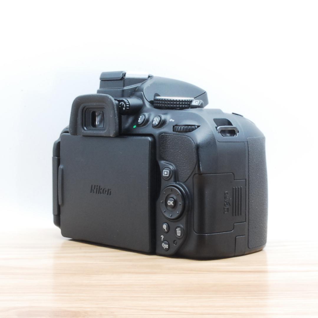 ポッキー⭐️新品級！ショット数3522回♪⭐️Nikon D5300 ダブル
