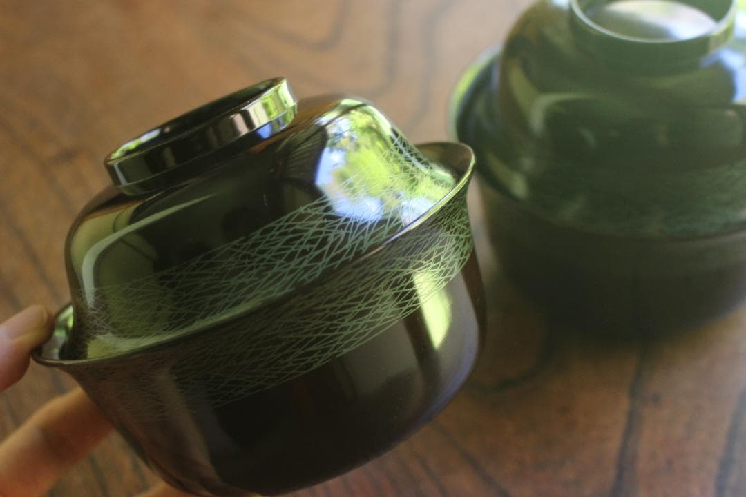 時代逸品！時代黒漆に風情ある青漆松葉蒔絵の映える四つ椀（検京塗懐石道具煮物椀